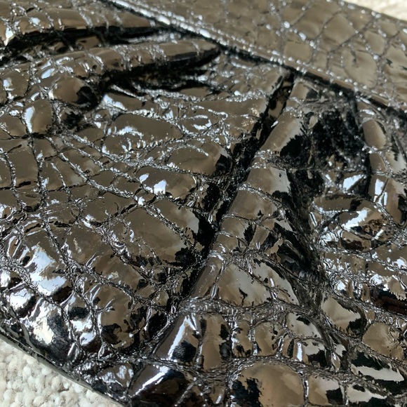 Lauren Merkin Textured Patent Black Clutch - Picture 3 of 6